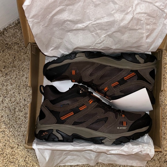 Brown Hi-Tec men’s hiking boots, size 13. Brand new, never worn. - Picture 2 of 3